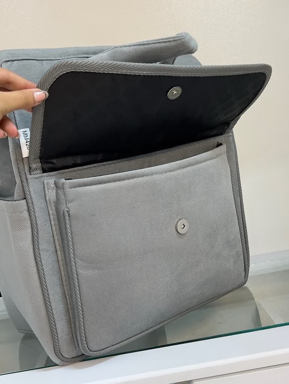 photo_۲۰۲۵-۱۰-۱۰_۱۲-۴۵-۲۱ (4) ساک کوله ای خرسی مگنس طوسی تیره - Image 2